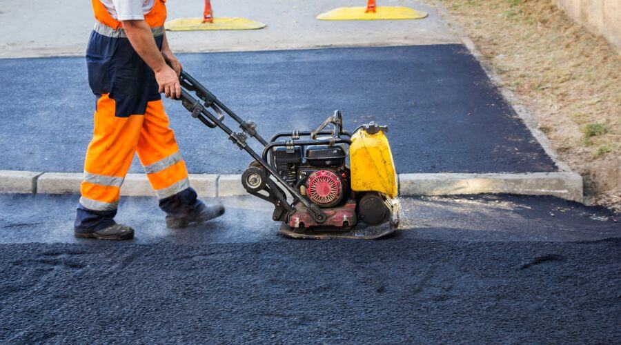 Professional gutter cleaning in Sale City, GA